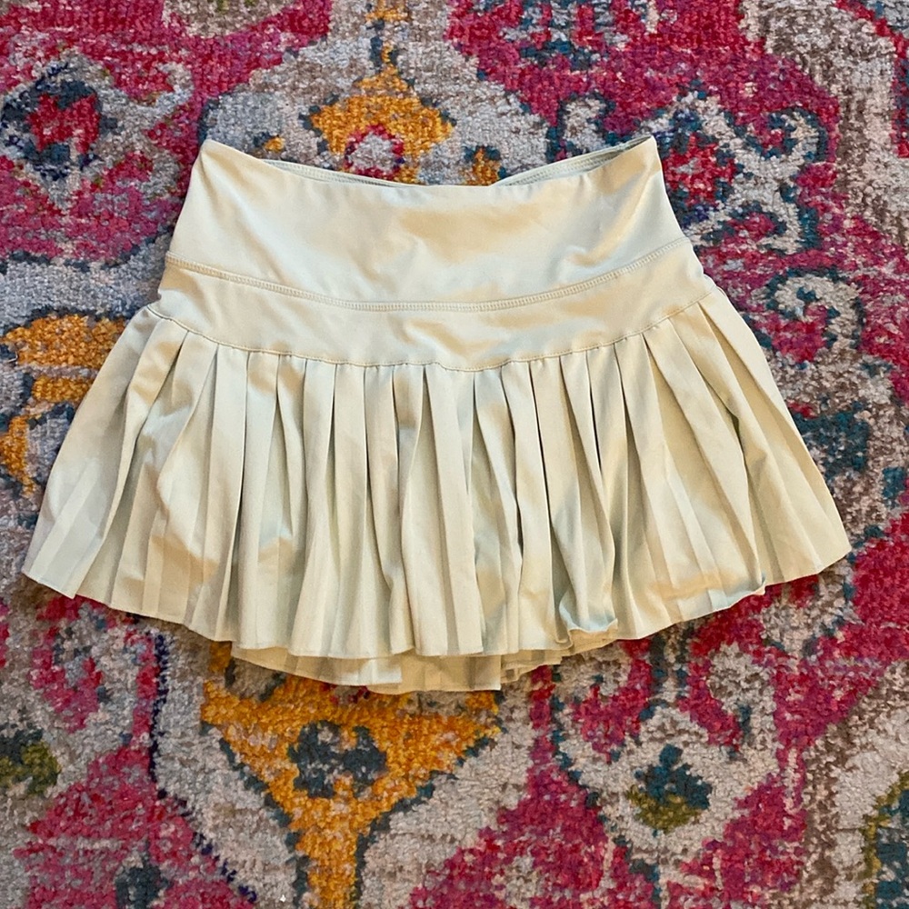 Goldhinge skirt